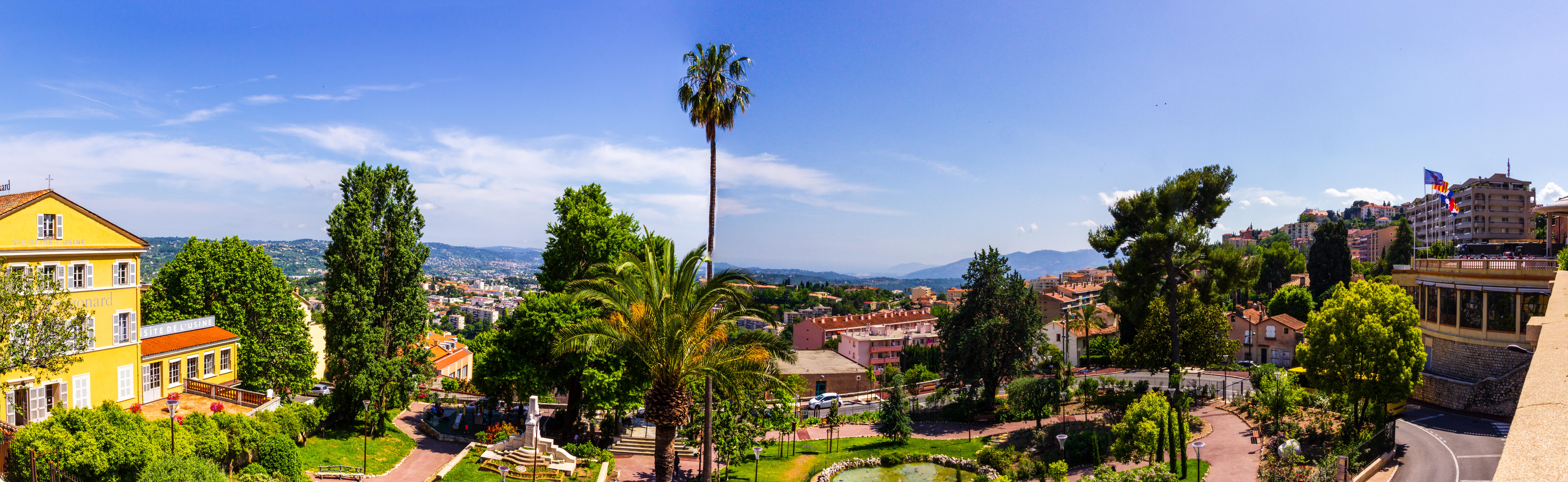 2018 05 Provence PanoramaSuperWideMax10000 005