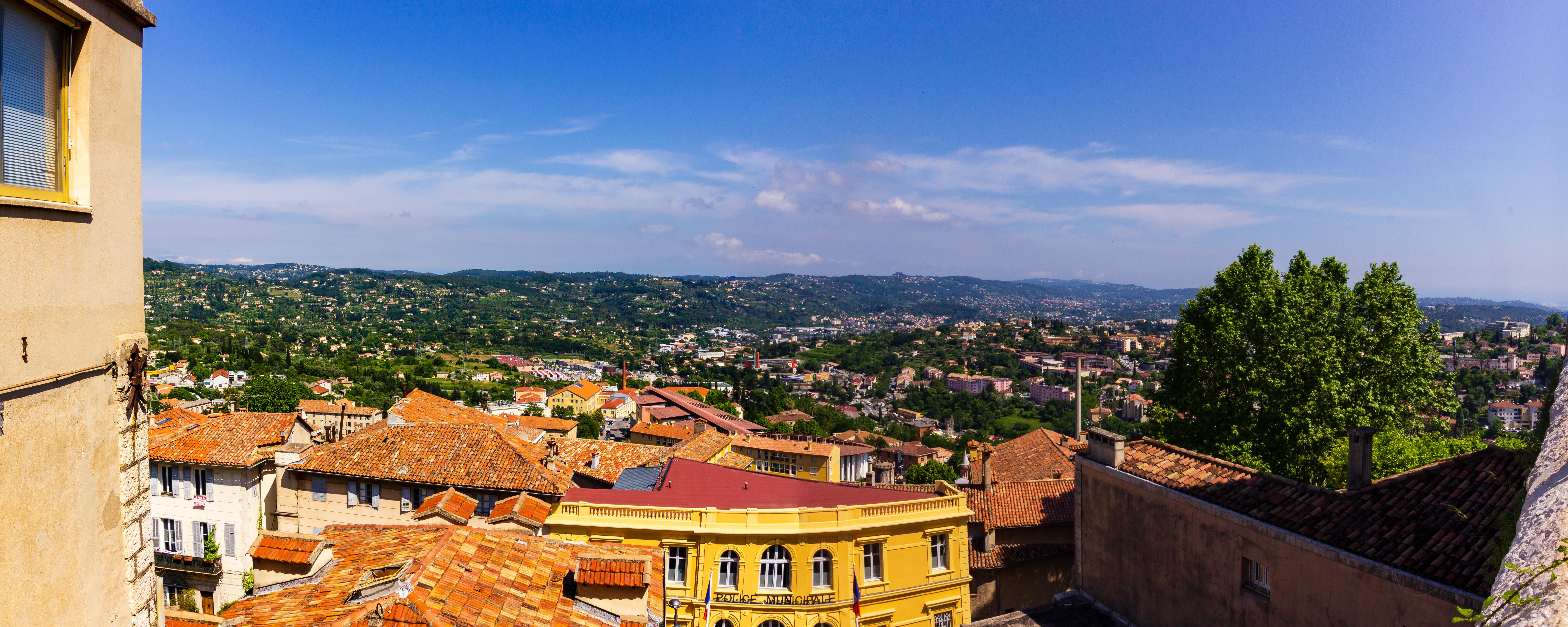 2018 05 Provence PanoramaSuperWideMax10000 006