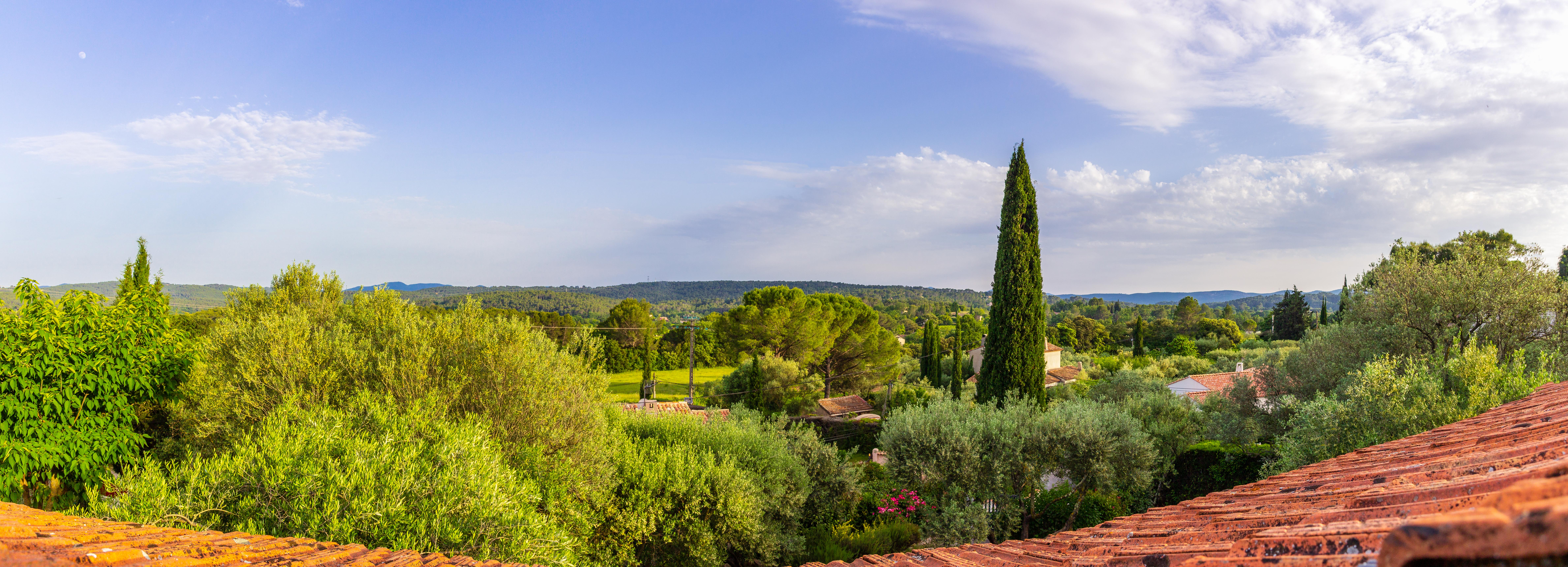 2018 05 Provence PanoramaSuperWideMax10000 008