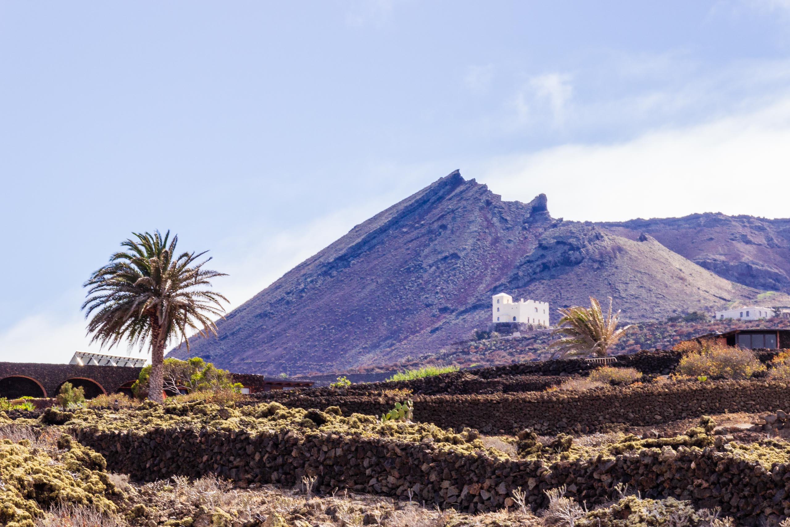 2014 06 Lanzarote GoingSouthFromÓrzola 007