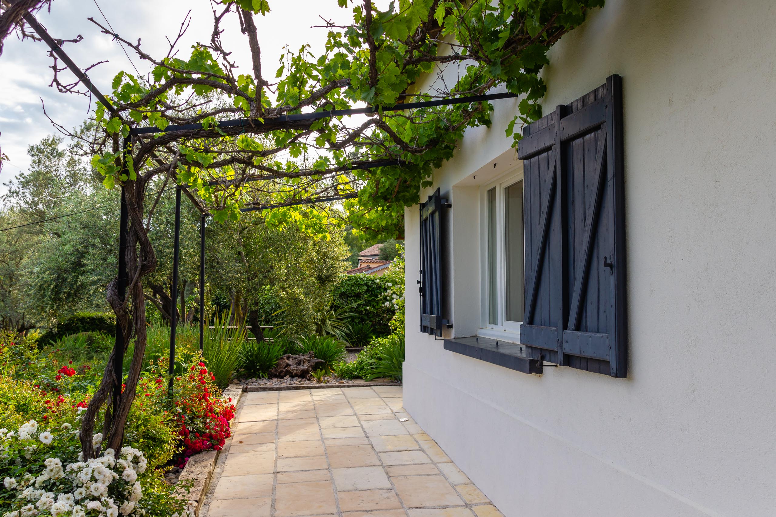 2018 05 Provence Garden 1 018