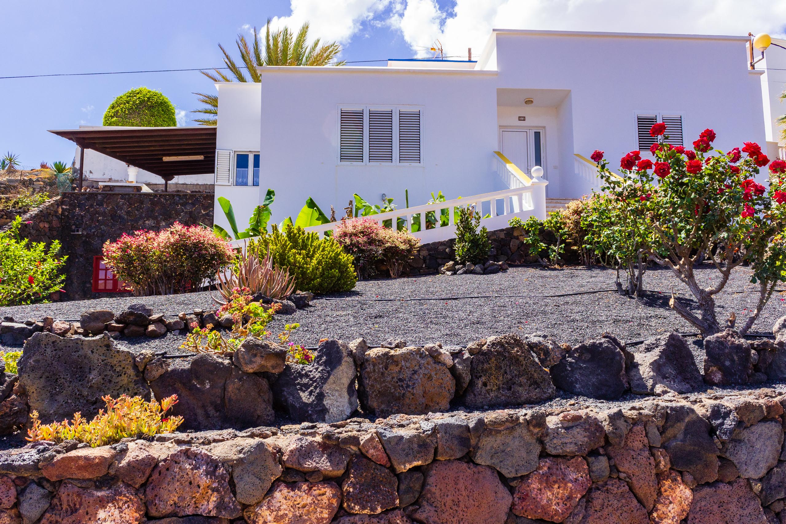 2018 08 Lanzarote AWalkRoundTabayesco 2 018