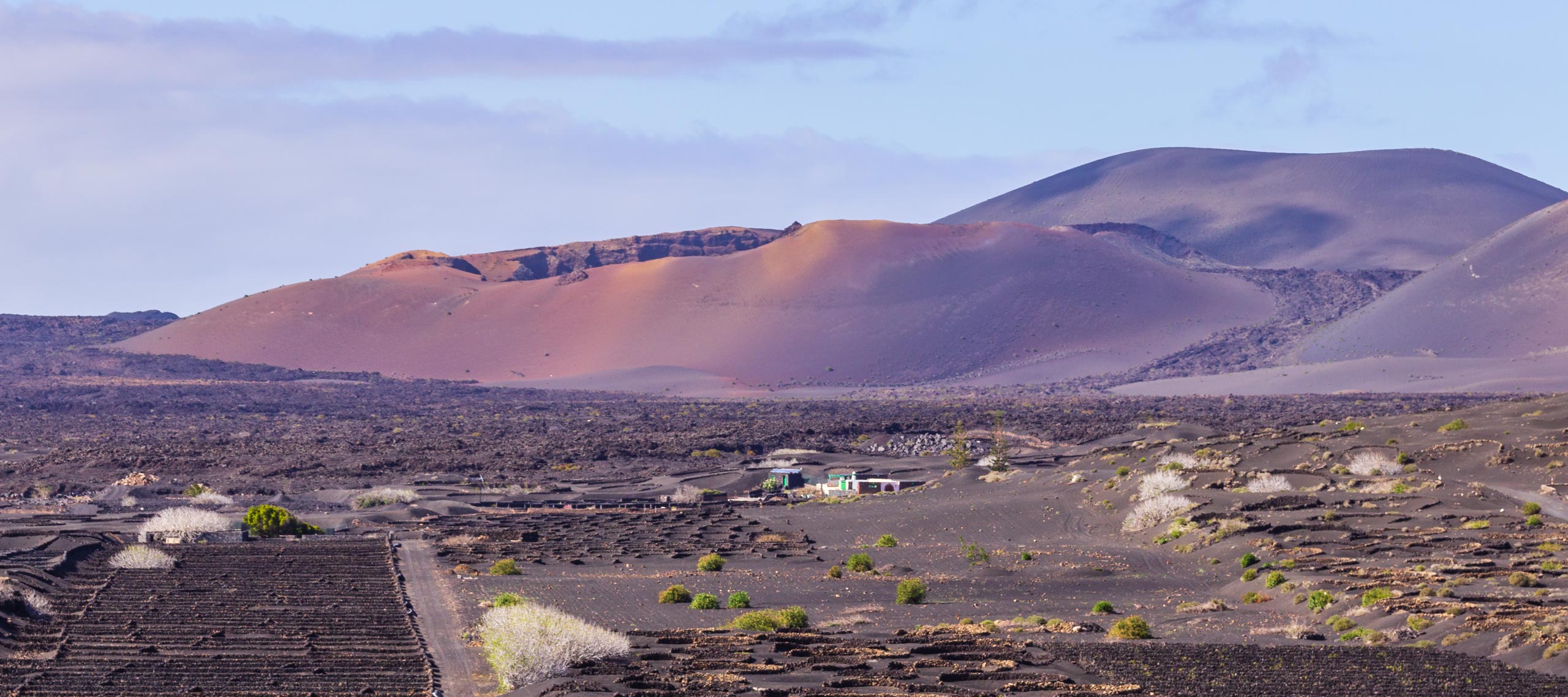 LanzarotePanoramaHillsMountainsAndVolcanoes 018