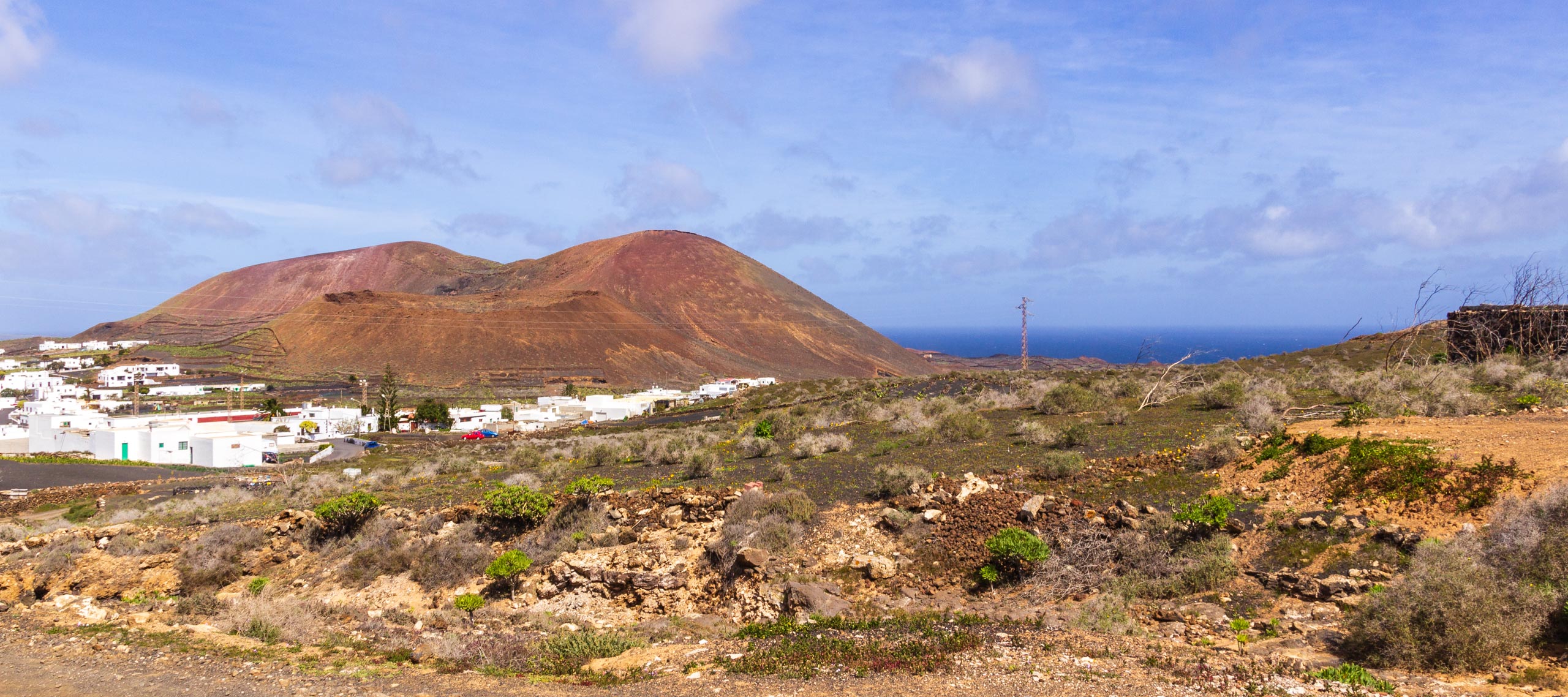LanzarotePanoramaHillsMountainsAndVolcanoes 020