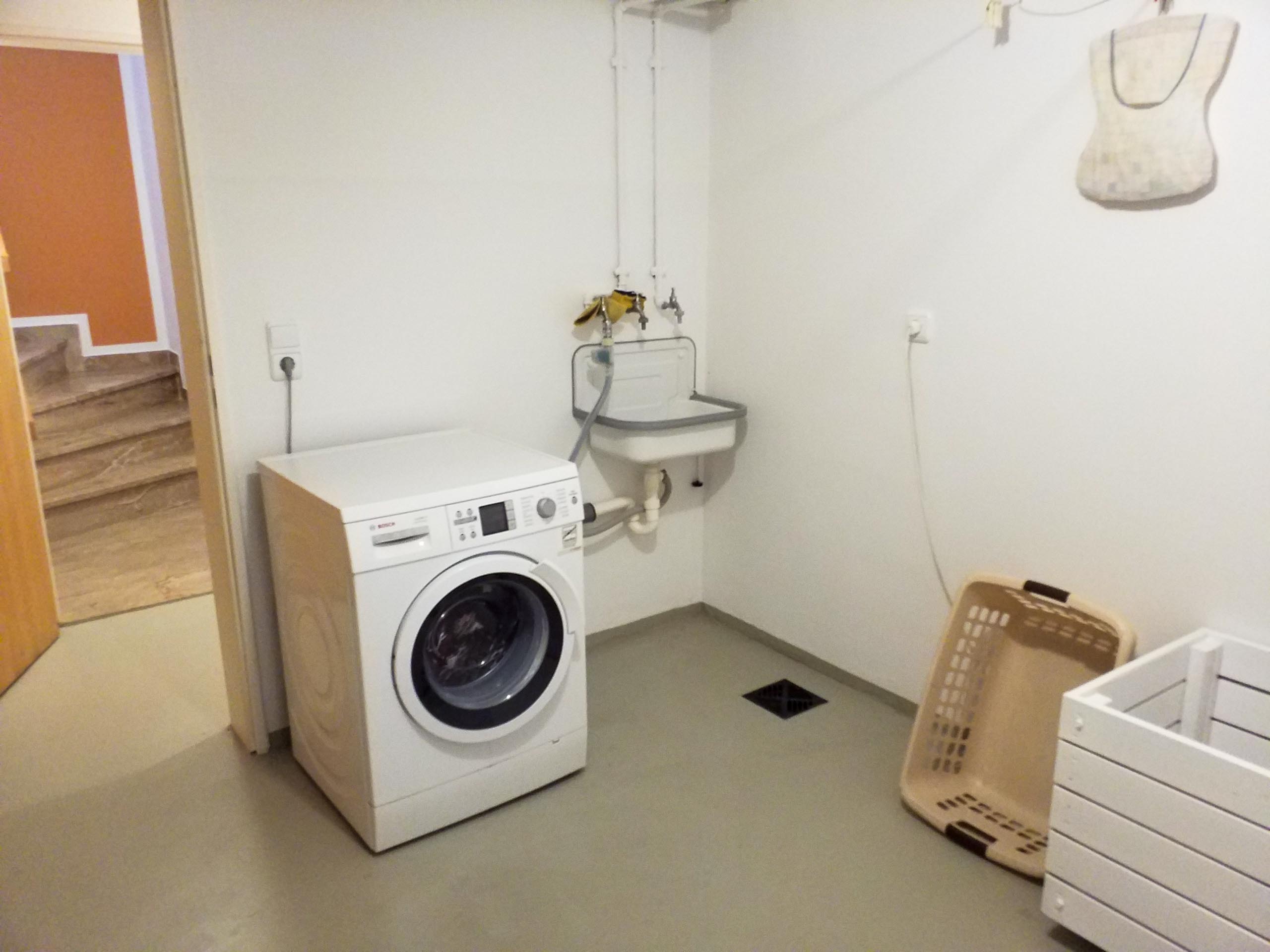 HA 2020 1 laundry room 003