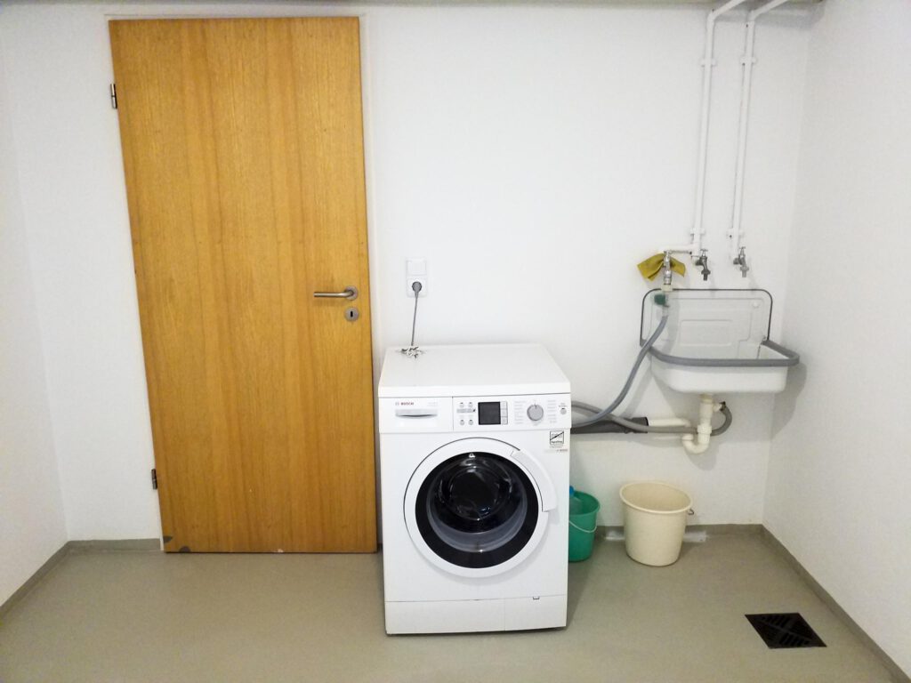 HA 2020 1 laundry room 005