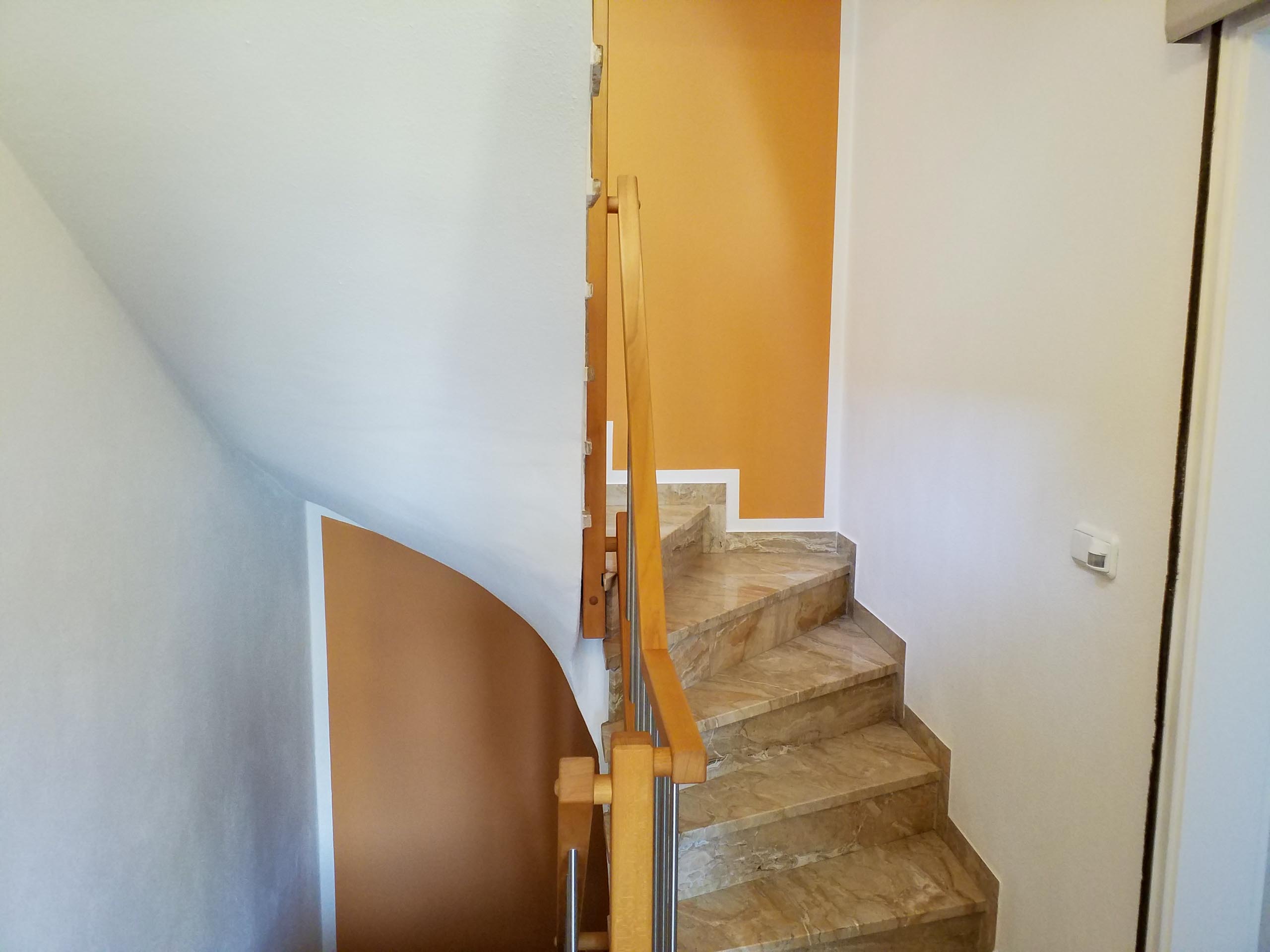 HA 2020 Una escalera y pasillos 010