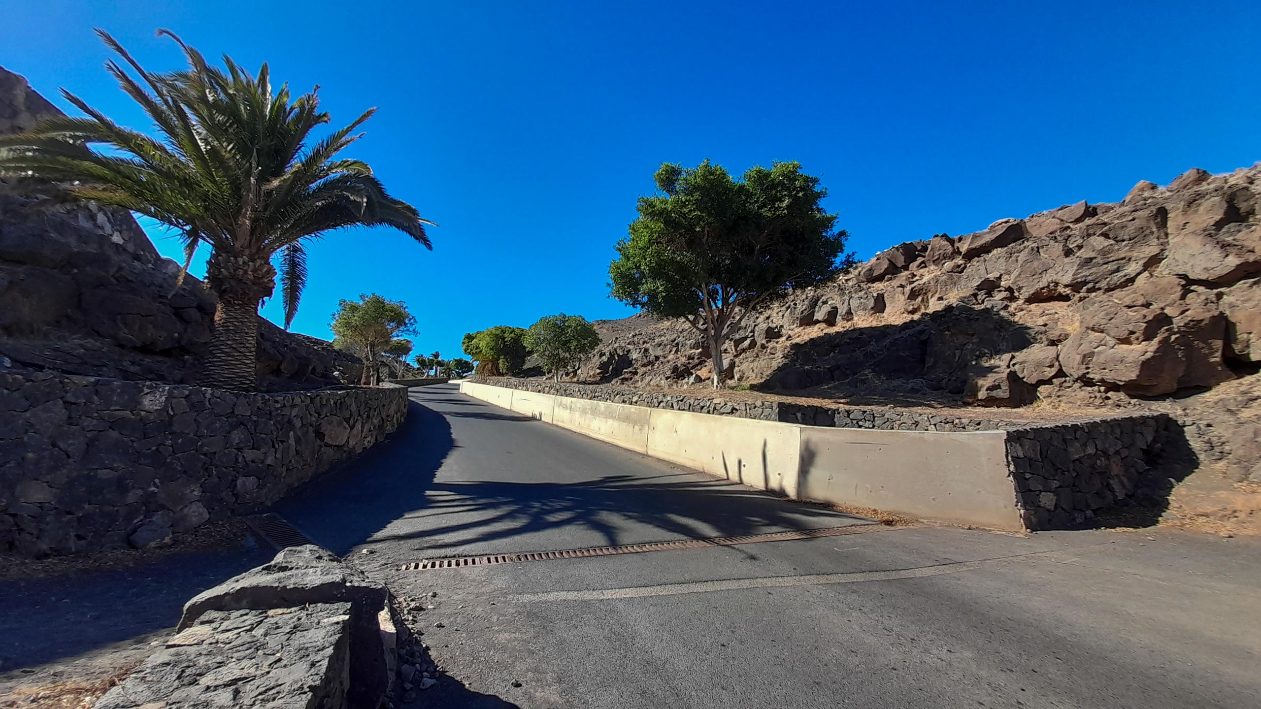 2022 06 Lanzarote Puerto Calero 005