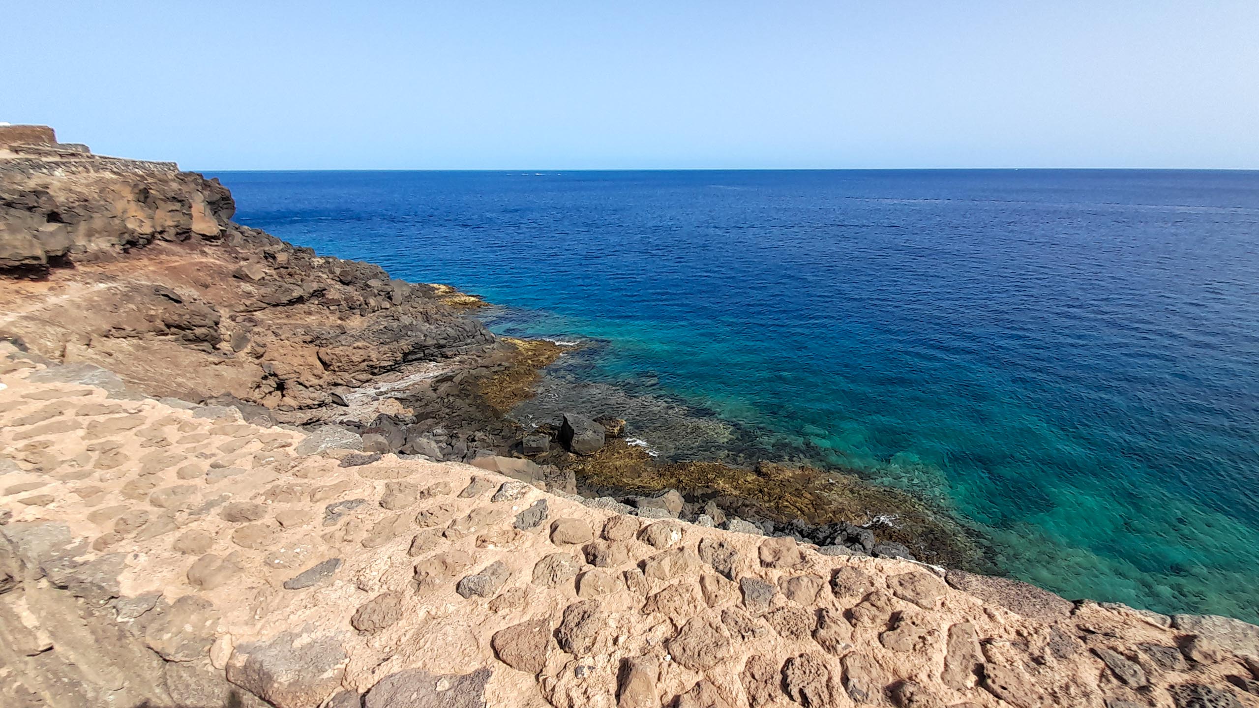2022 06 Lanzarote Puerto del Carmen paseo acantilado 015