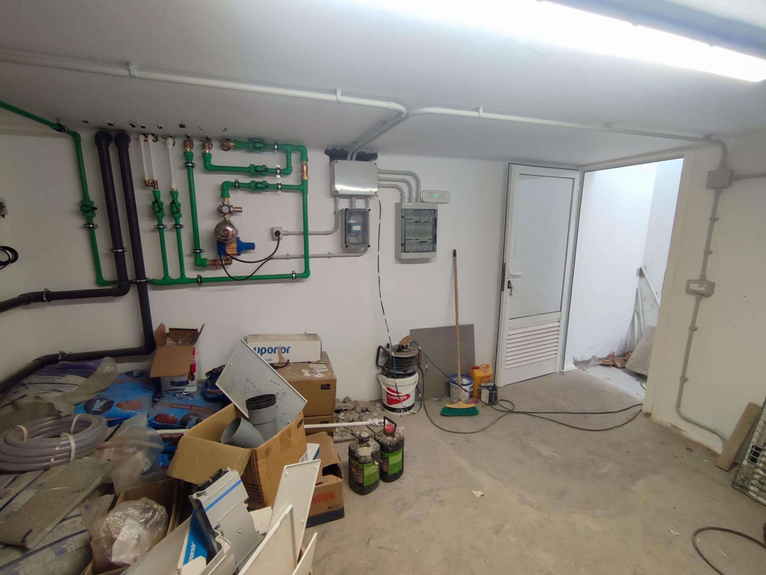 2022 08 LasBrenas August 1 the machine room 005