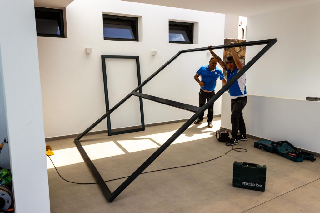 2023 03 LasBrenas 1. März die Außenterrasse umrahmt 001