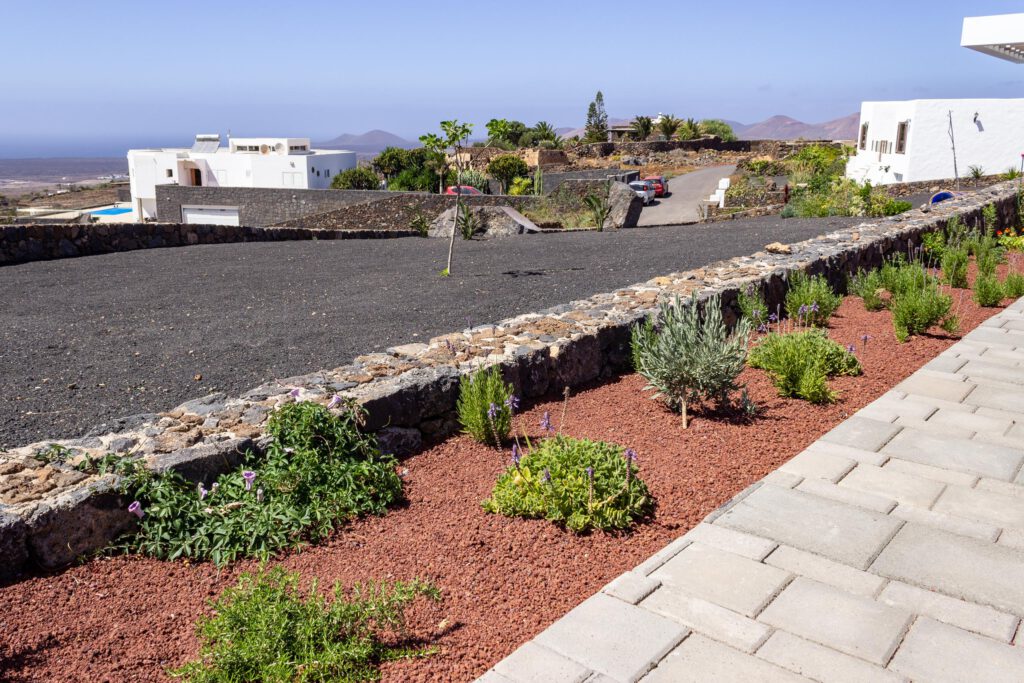 2023 04 LasBrenas 1. April der Garten 001